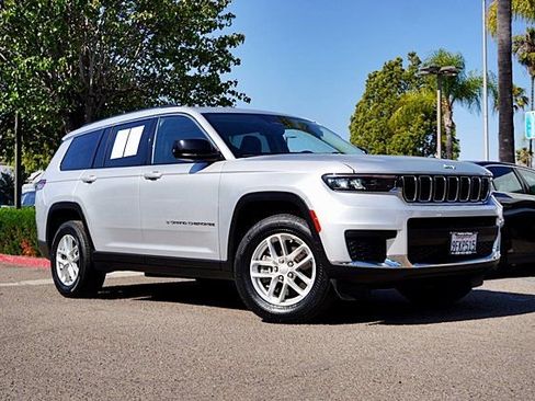 Used 2023 Jeep Grand Cherokee L Laredo RWD image 2