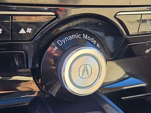 Used 2024 Acura MDX SH-AWD image 27