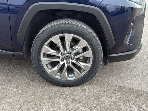 Used 2023 Toyota RAV4 XLE Premium image 29