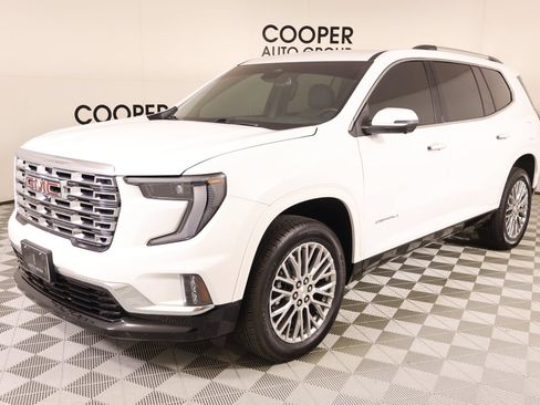 Used 2025 GMC Acadia Denali FWD image 10