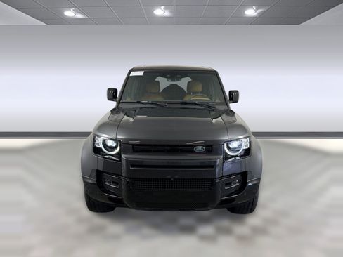 Used 2023 Land Rover Defender 110 V8 AWD/4WD image 6