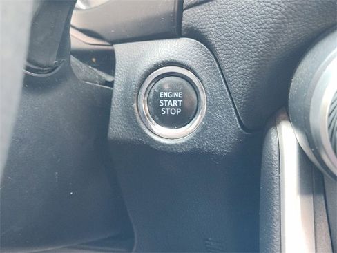 Used 2021 Toyota RAV4 XLE image 21