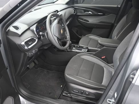 Used 2023 Chevrolet TrailBlazer LT FWD image 10