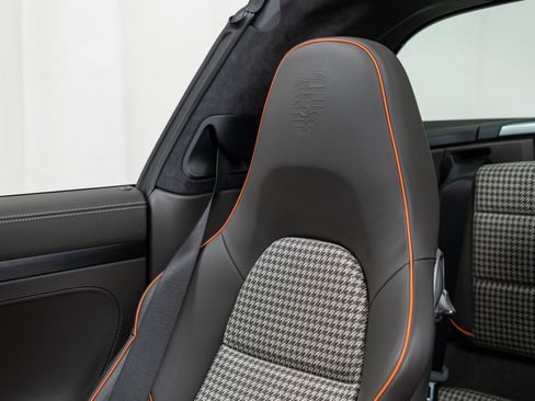 Certified 2018 Porsche 911 Targa 4 GTS AWD/4WD image 22