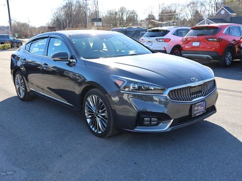 Used 2018 Kia Cadenza Limited w/ Paint Protection Package image 1