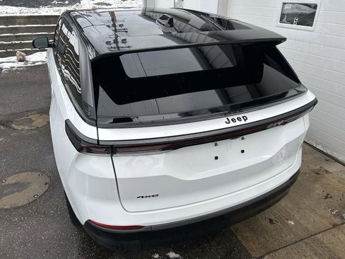 Used 2025 Jeep Wagoneer S Limited image 4