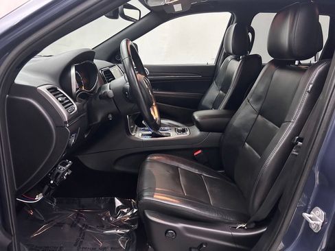 Certified 2019 Jeep Grand Cherokee Limited w/ Luxury Group II AWD/4WD image 12