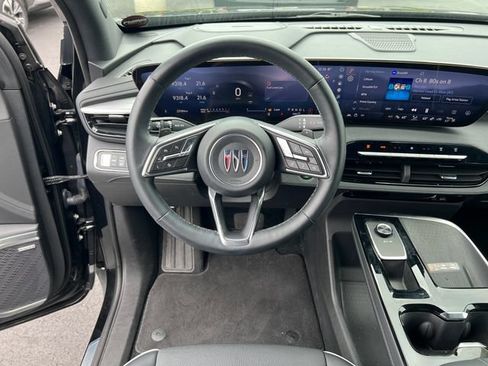 Certified 2025 Buick Enclave Preferred AWD/4WD image 13
