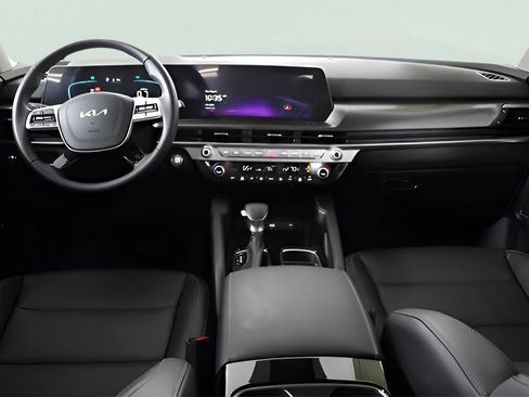 Used 2024 Kia Telluride LX image 15