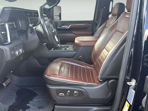 Used 2024 GMC Sierra 3500 Denali Ultimate image 8