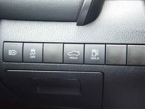 Used 2023 Toyota Camry SE FWD image 17