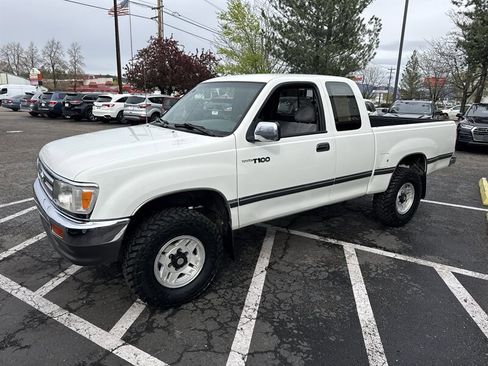 Used 1995 Toyota T100 SR5 image 2