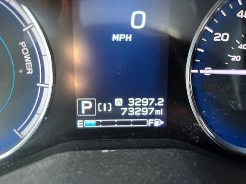 Used 2019 Subaru Crosstrek Hybrid w/ Moonroof Package w/Navigation AWD/4WD image 7