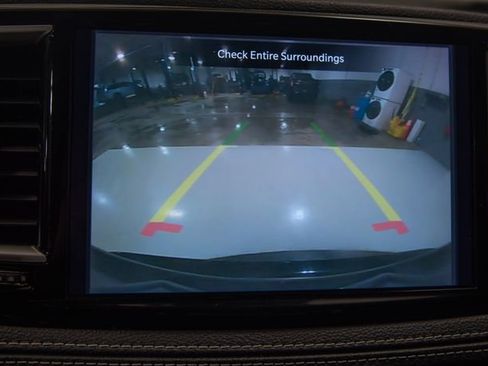 Used 2024 Chrysler Pacifica Limited FWD image 25
