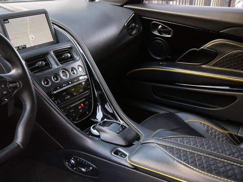 Used 2023 Aston Martin DBS Coupe RWD image 10