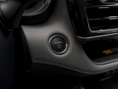 Used 2026 Toyota Highlander Platinum image 26