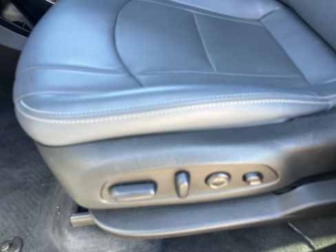 Used 2024 Buick Enclave Premium AWD/4WD image 29