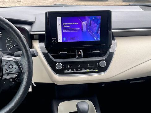 Used 2025 Toyota Corolla LE image 7