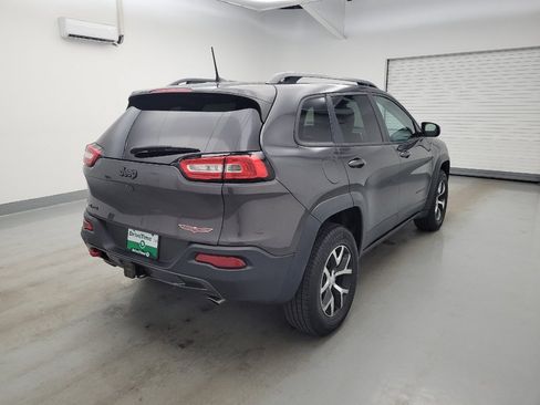 Used 2017 Jeep Cherokee Trailhawk w/ Cold Weather Group AWD/4WD image 9