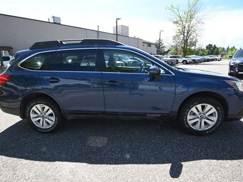 Used 2019 Subaru Outback 2.5i Premium AWD/4WD image 6
