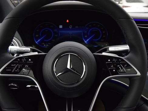New 2026 Mercedes-Benz EQS 550 4MATIC SUV image 22