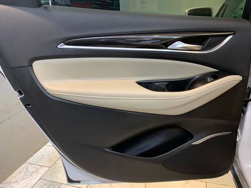 Used 2020 Buick Enclave Premium w/ Sun and Sites Package image 44