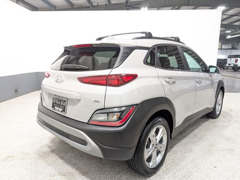 Used 2023 Hyundai Kona SEL image 3