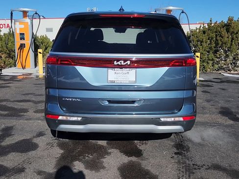 Used 2024 Kia Carnival EX image 21