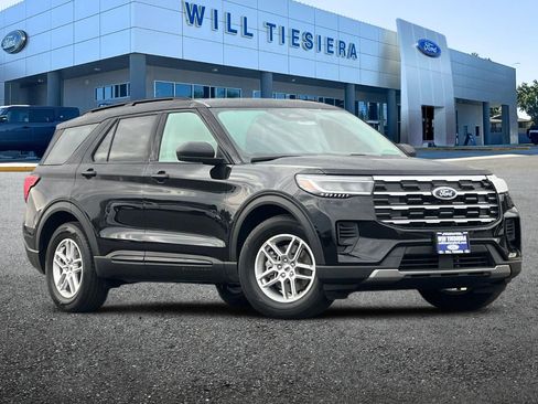 New 2026 Ford Explorer Active image 2