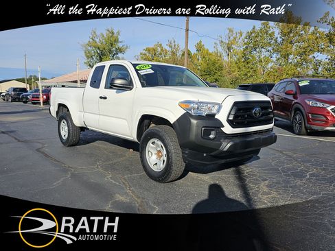 Used 2022 Toyota Tacoma SR5 image 1