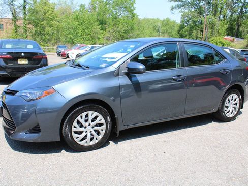 Used 2017 Toyota Corolla LE w/ Carpet Mat Package (TMS) FWD image 13