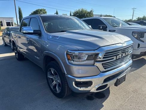 Used 2019 RAM 1500 Laramie AWD/4WD image 1