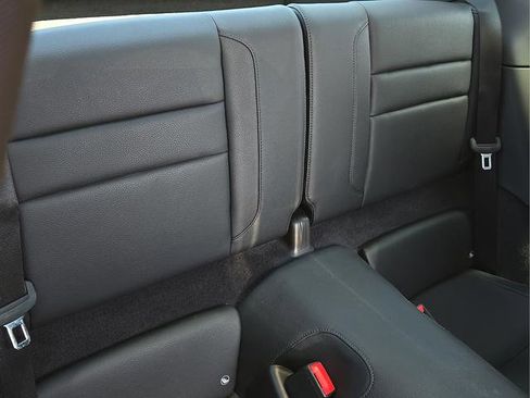 Used 2025 GMC Sierra 1500 SLT AWD/4WD image 15
