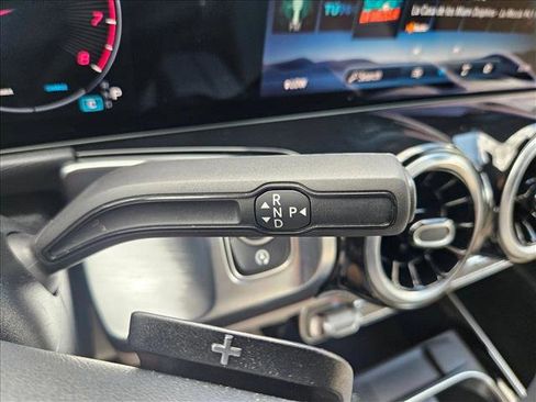 Used 2026 Mercedes-Benz GLB 250 image 12