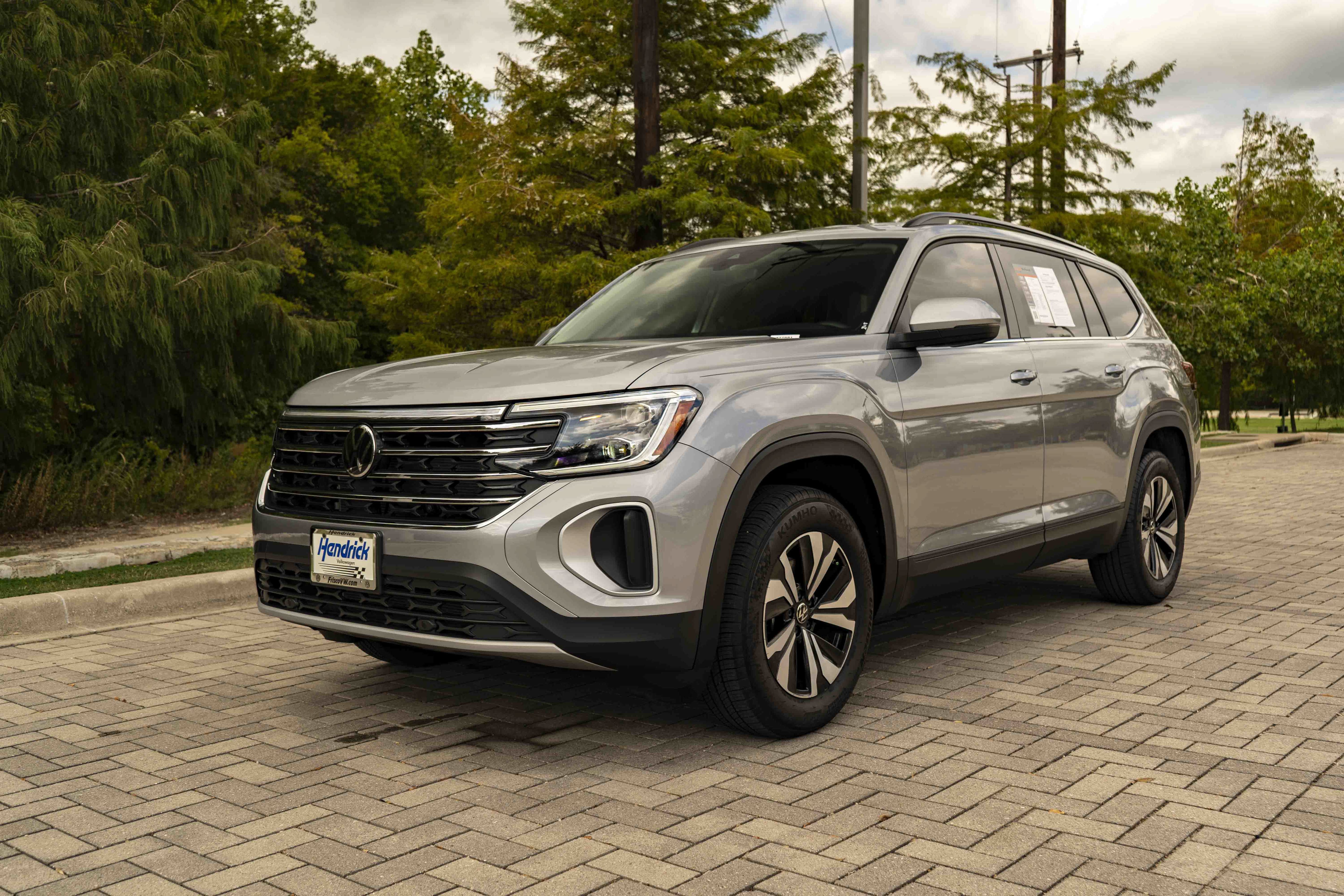 Certified 2026 Volkswagen Atlas SE FWD image 4