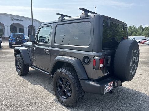 Used 2020 Jeep Wrangler Sport AWD/4WD image 5
