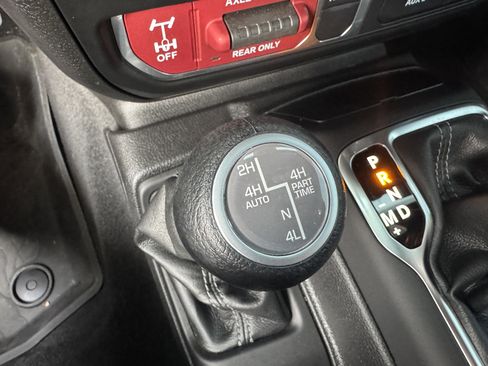 Used 2025 Jeep Wrangler Unlimited Sport S 4xe image 29