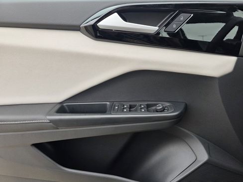 New 2026 Volkswagen Taos S image 16