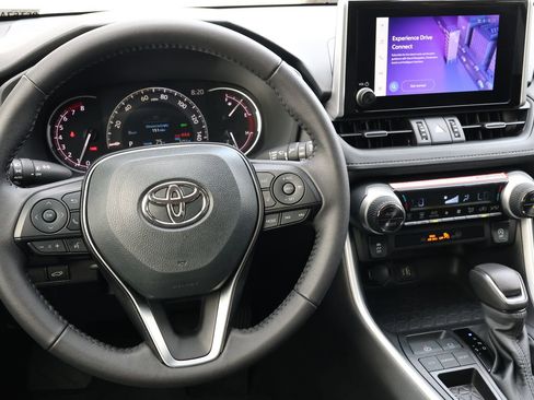 Used 2025 Toyota RAV4 XLE Premium FWD image 16
