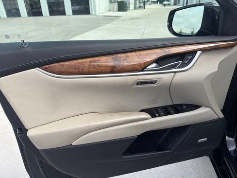 Used 2019 Cadillac XTS Luxury FWD image 10