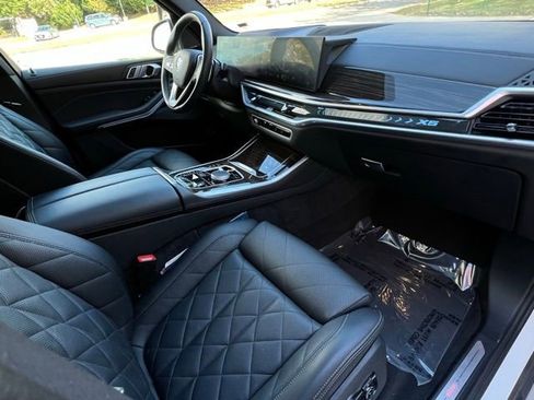 Used 2024 BMW X5 xDrive50e image 33