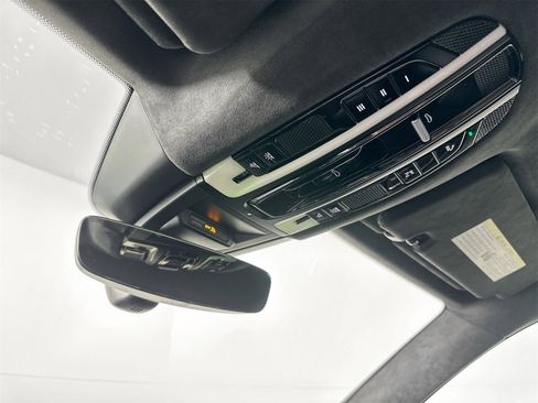 Certified 2022 Porsche Cayenne Turbo image 25