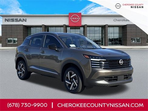 New 2026 Nissan Kicks SV image 1