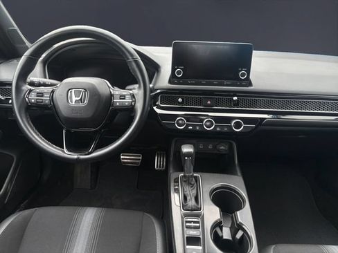 Used 2025 Honda Civic Sport image 10