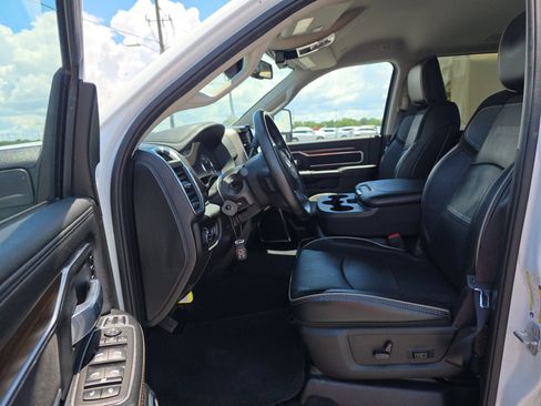 Used 2024 RAM 2500 Laramie AWD/4WD image 6