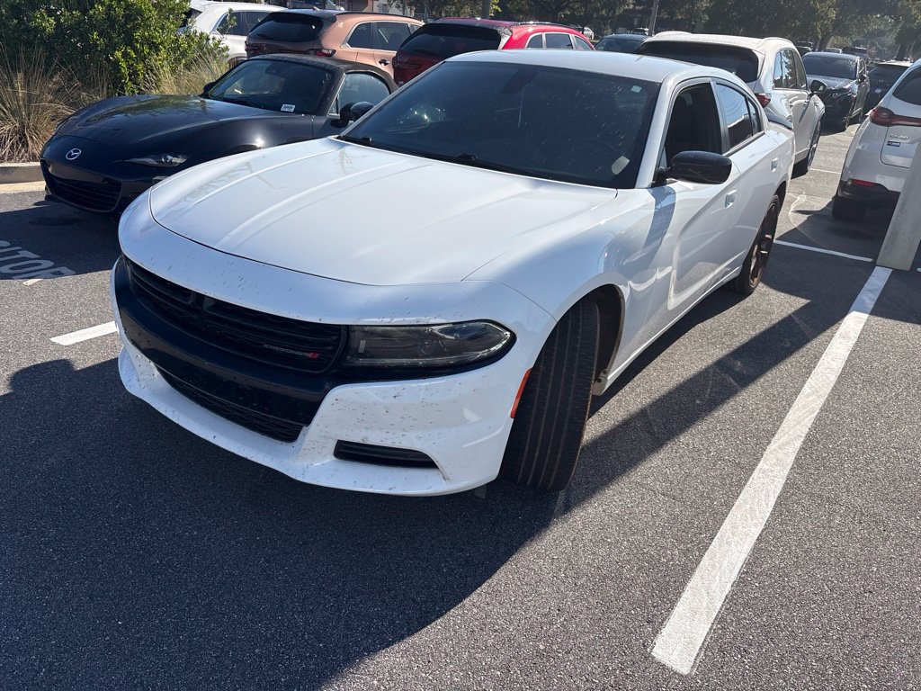 Used 2022 Dodge Charger SXT w/ Blacktop Package RWD image 3