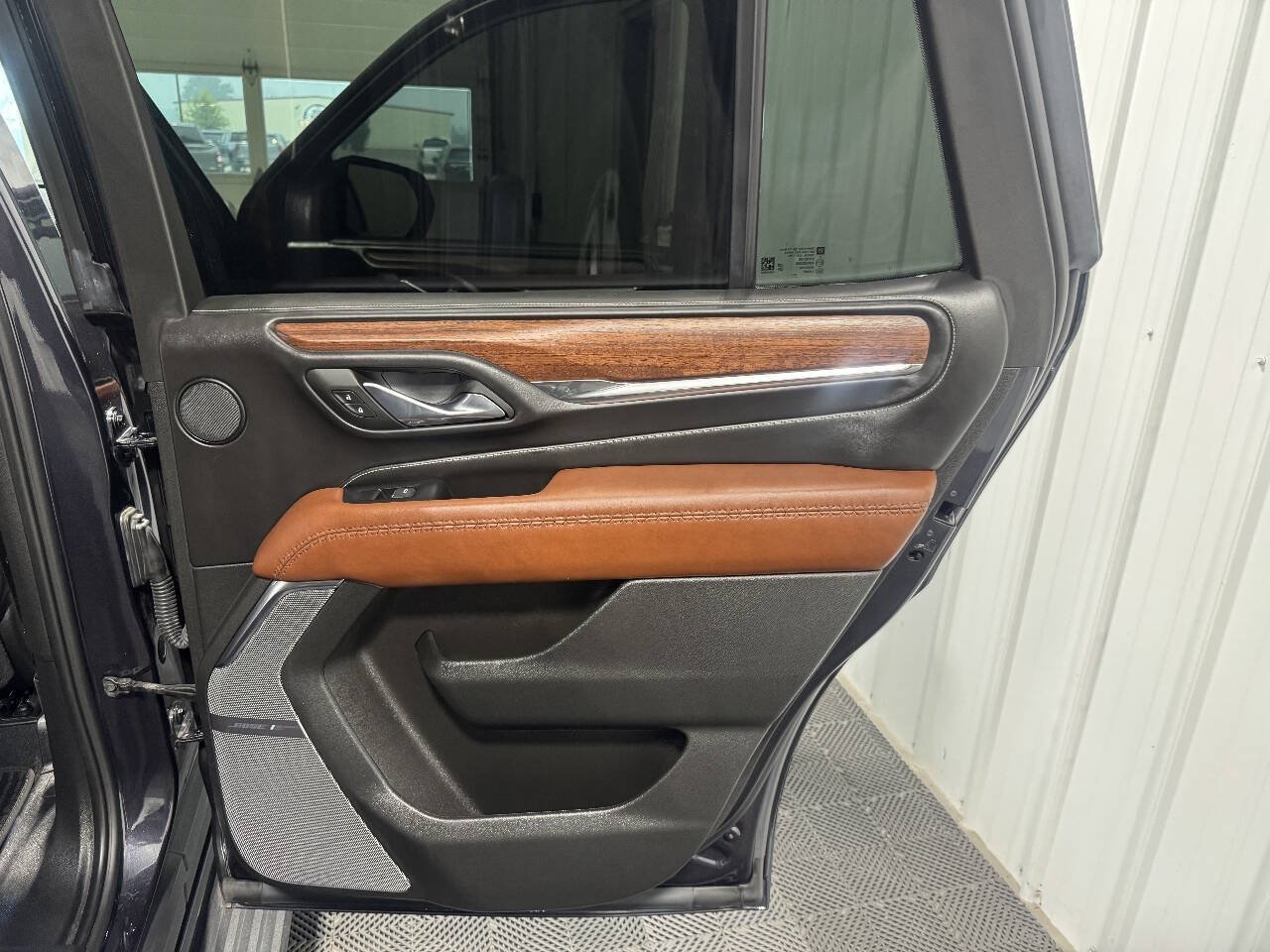 Used 2023 GMC Yukon Denali Ultimate AWD/4WD image 31