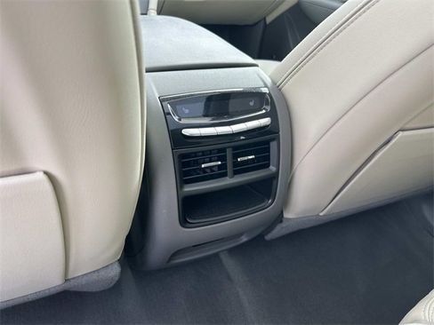 Used 2022 Cadillac XT5 Premium Luxury w/ Technology Package image 19