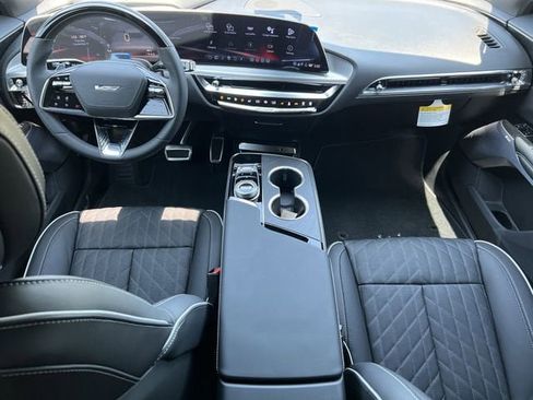 New 2026 Cadillac Lyriq V image 9