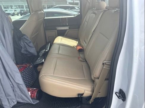 Used 2019 Ford F150 Lariat RWD image 31